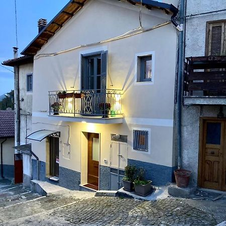 Piccola Dimora Accogliente E Molto Panoramica Βίλα Tagliacozzo Εξωτερικό φωτογραφία